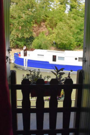 Appartement d'une chambre avec vue sur le lac balcon et wifi a Trebes
